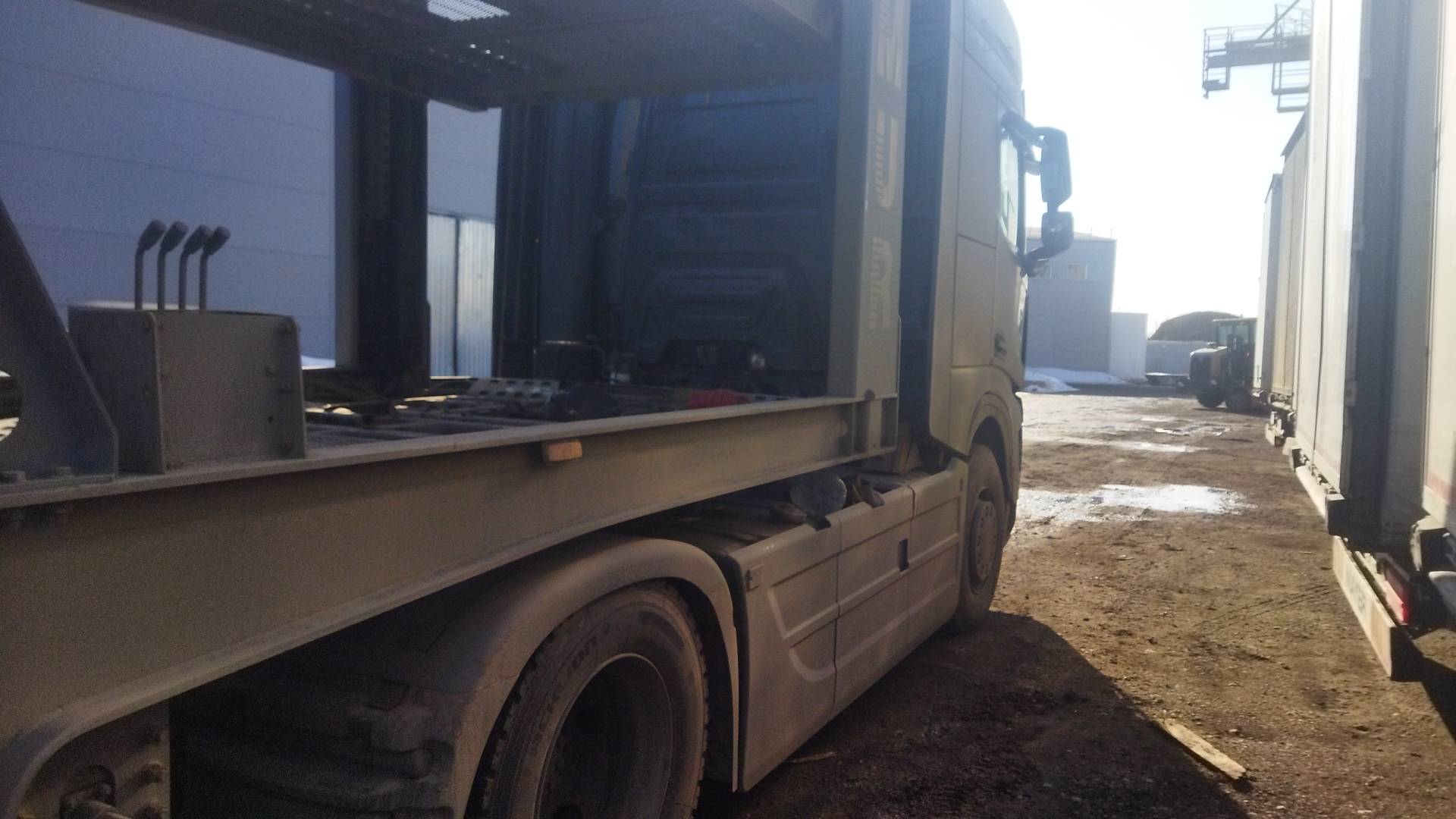 Shacman SX4188YY381,  176 000 км, 2024 года в лизинг