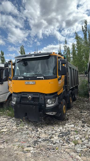 Renault К 440 8X4 (Day cab)