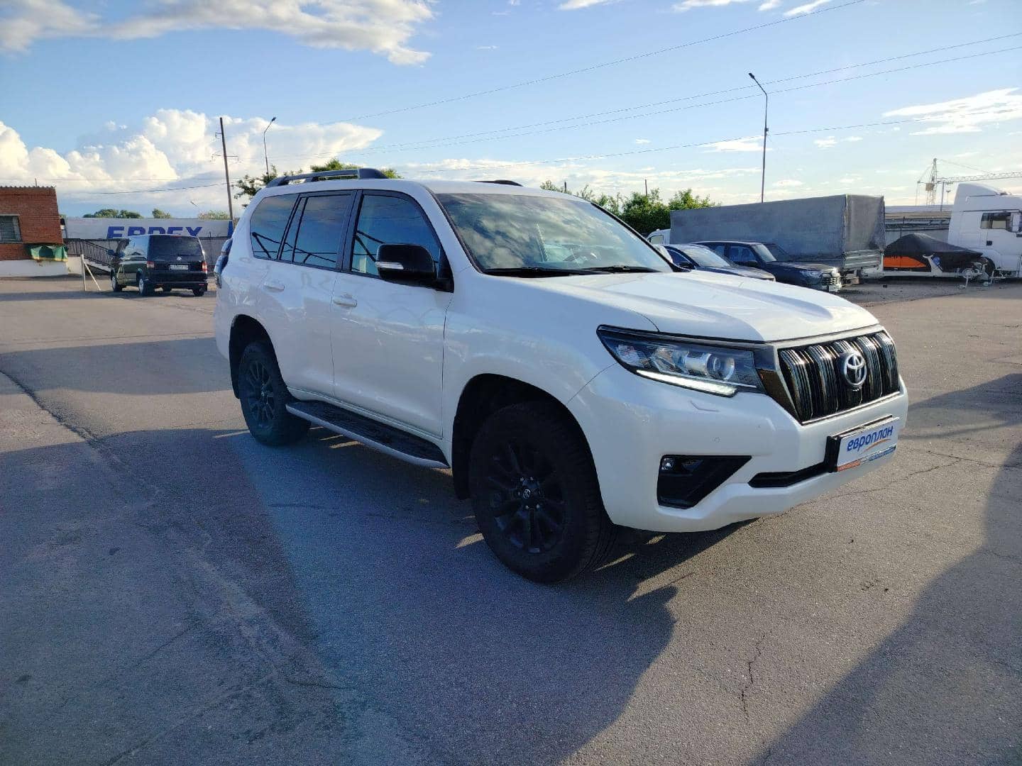 Toyota Land Cruiser Prado,  119 210 км, 2023 года в лизинг