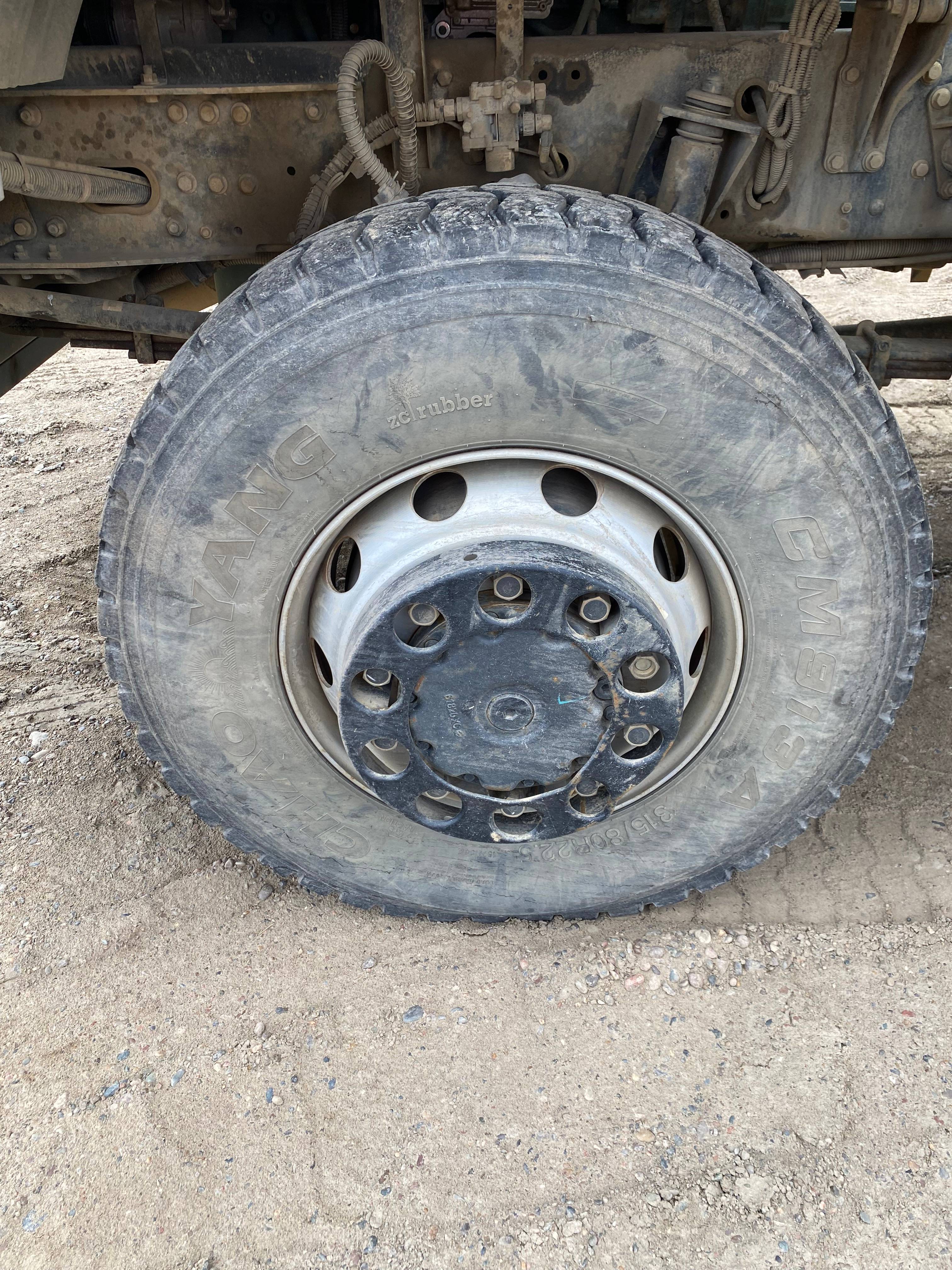 FAW CA3250P66K24L1TE5 6x6,  20 024 км, 2024 года в лизинг
