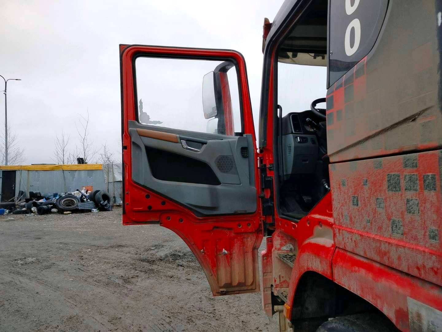 Shacman SX331863366 (скальный кузов),  344 442 км, 2023 года в лизинг