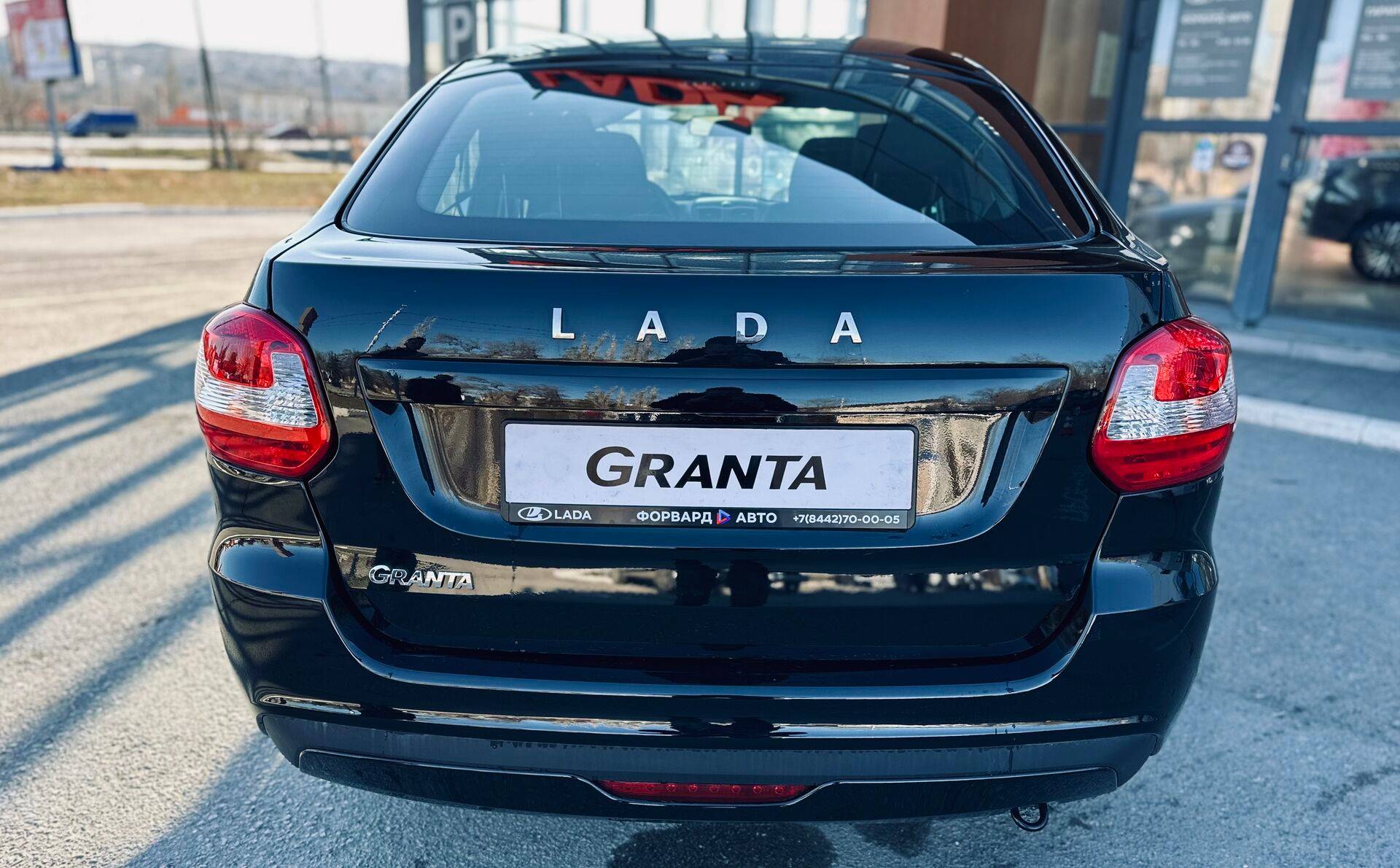 Lada Granta седан Classic 24 Кондиционер 1.6 90hp 5MT