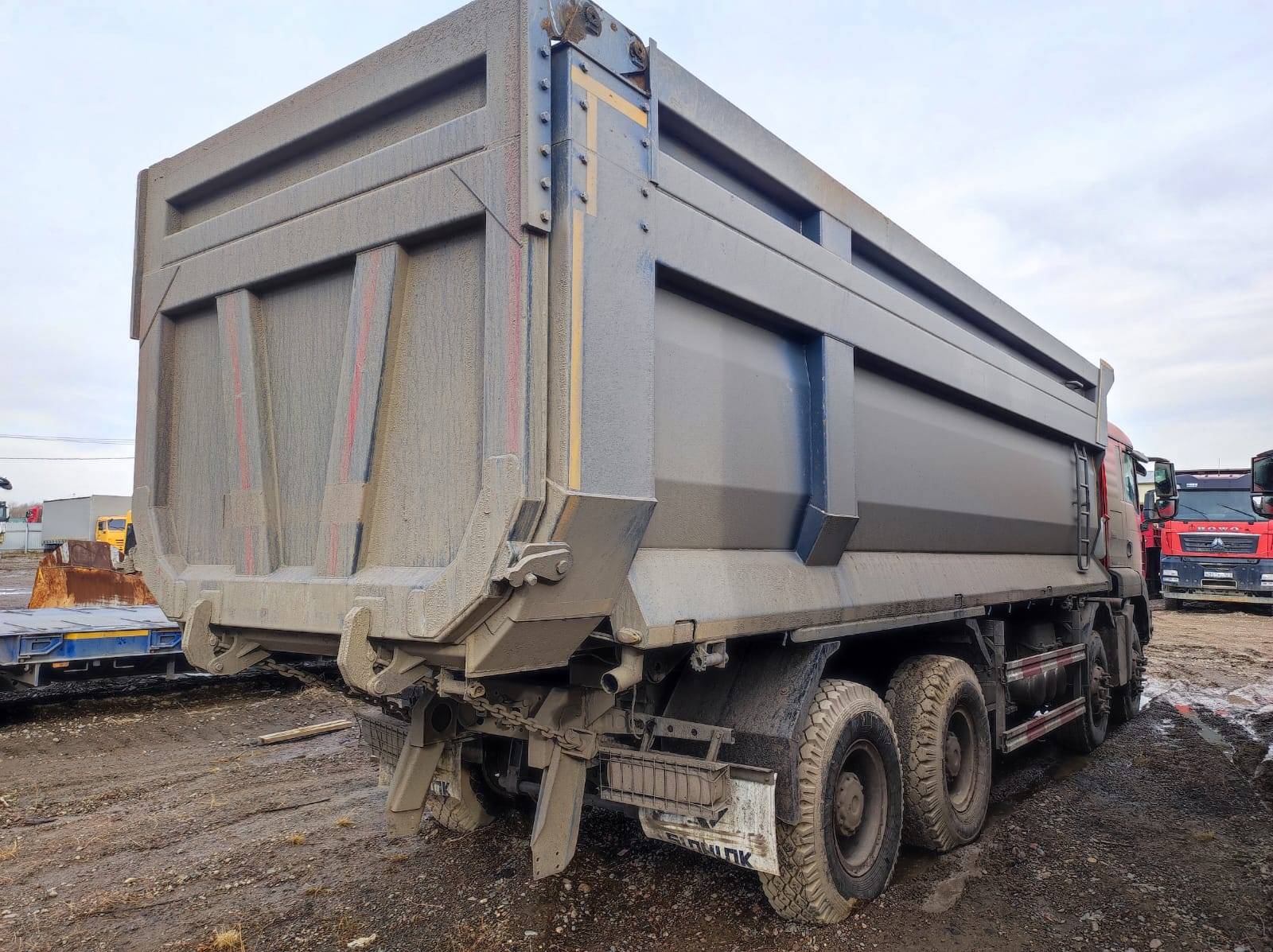 HOWO ZZ3317V386GE1 8х4 Лот 000008793