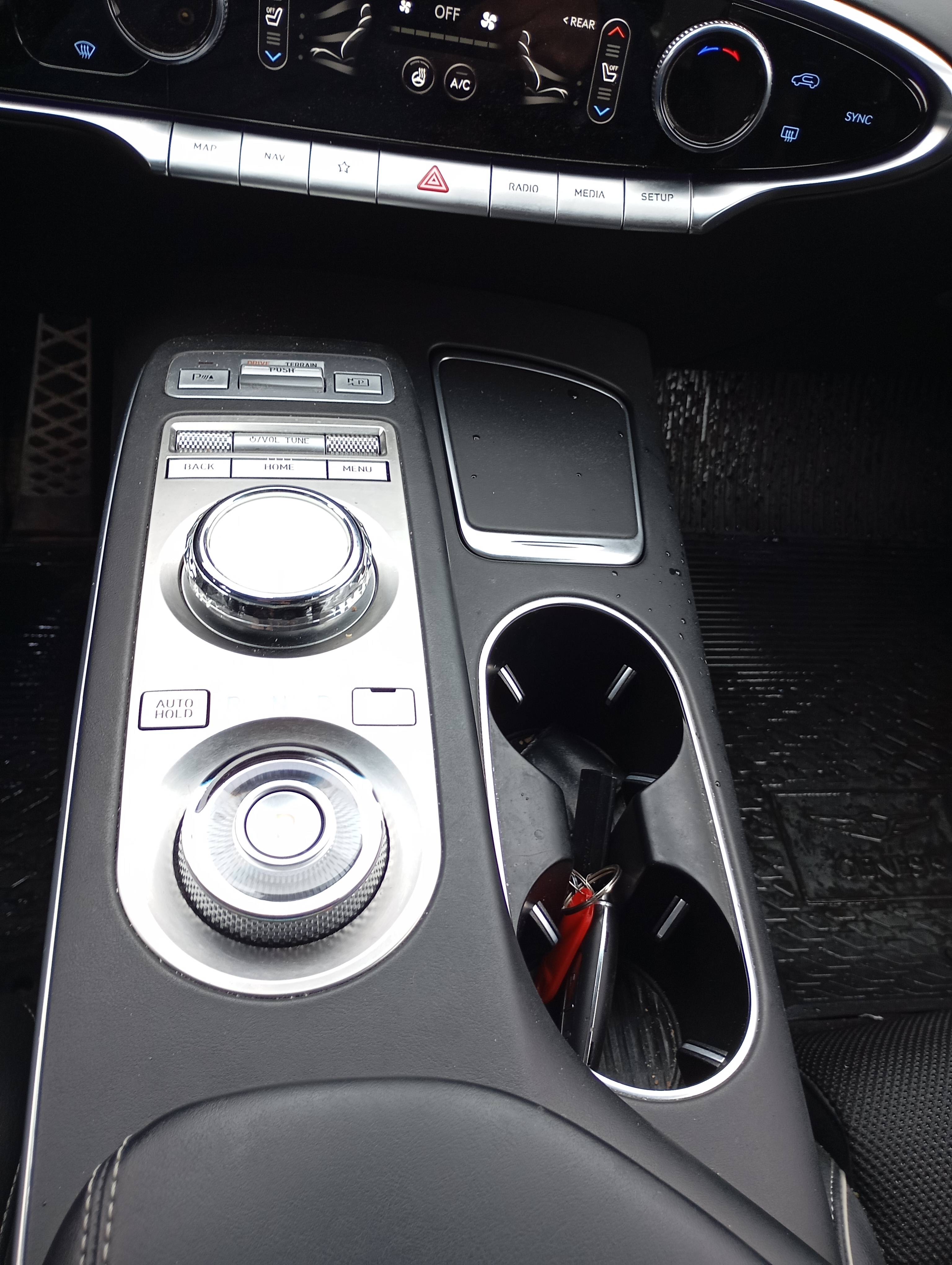 Genesis GV70,  53 298 км, 2021 года в лизинг