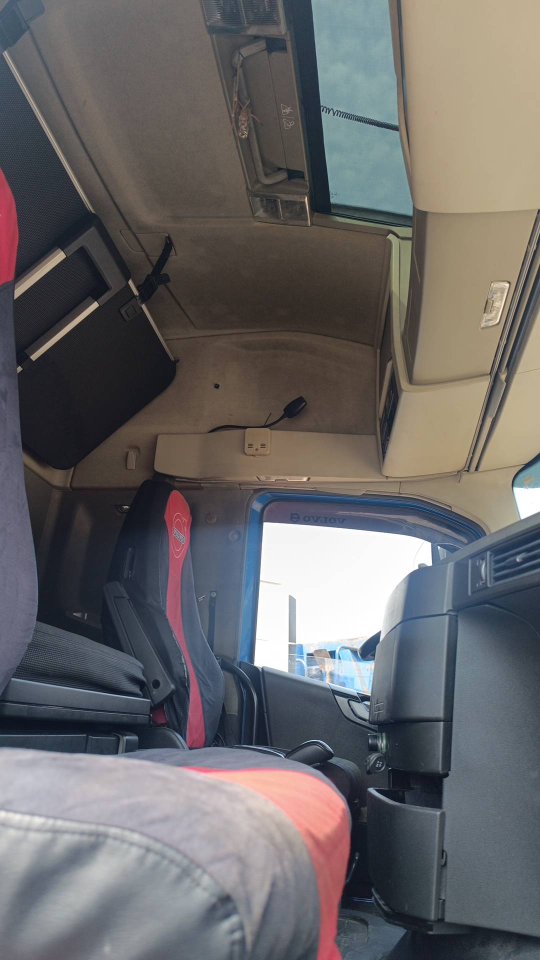 Volvo FH 460 4x2 (FH Globetrotter),  870 470 км, 2019 года