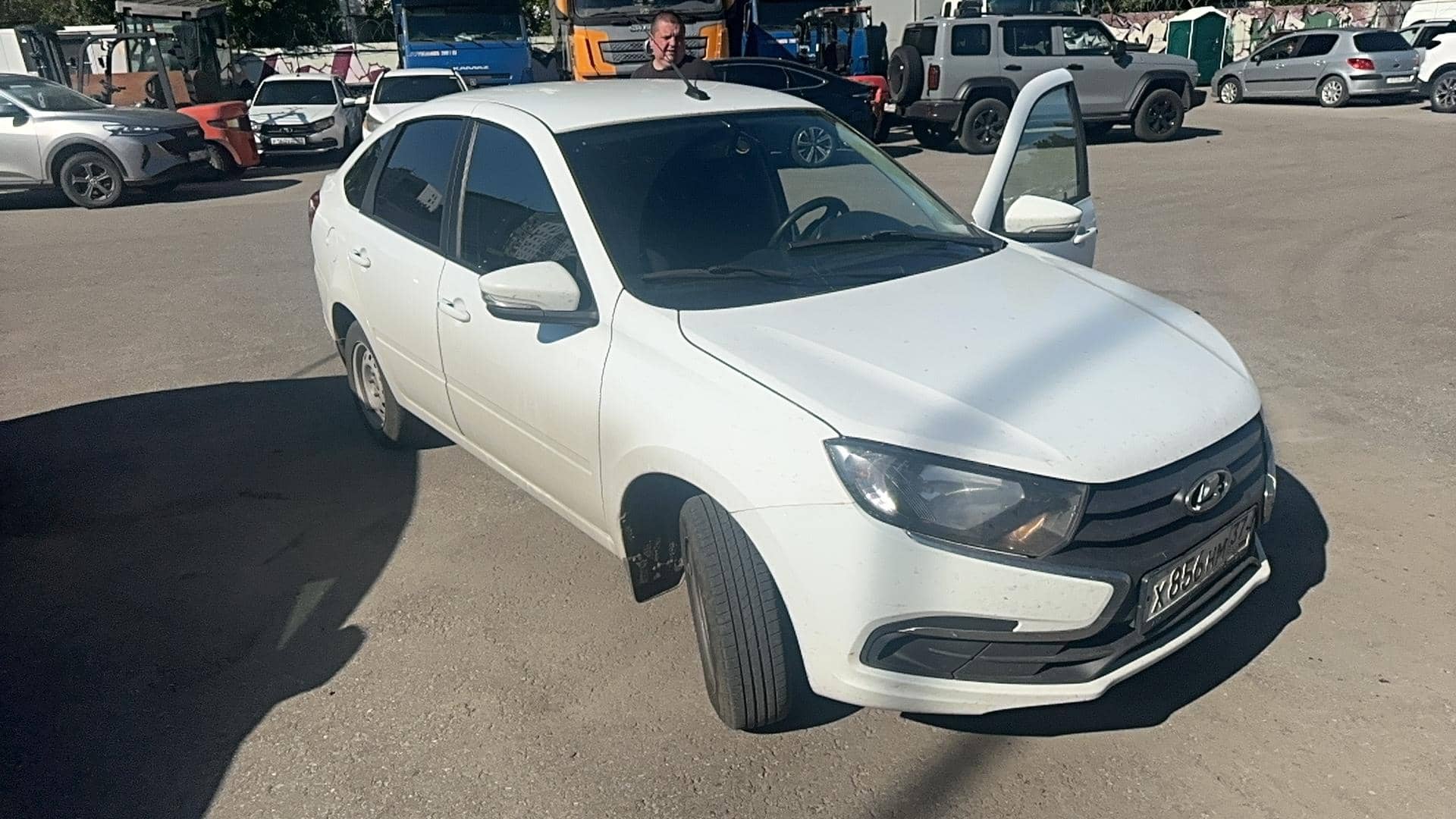 Lada Granta лифтбек,  96 742 км, 2024 года в лизинг