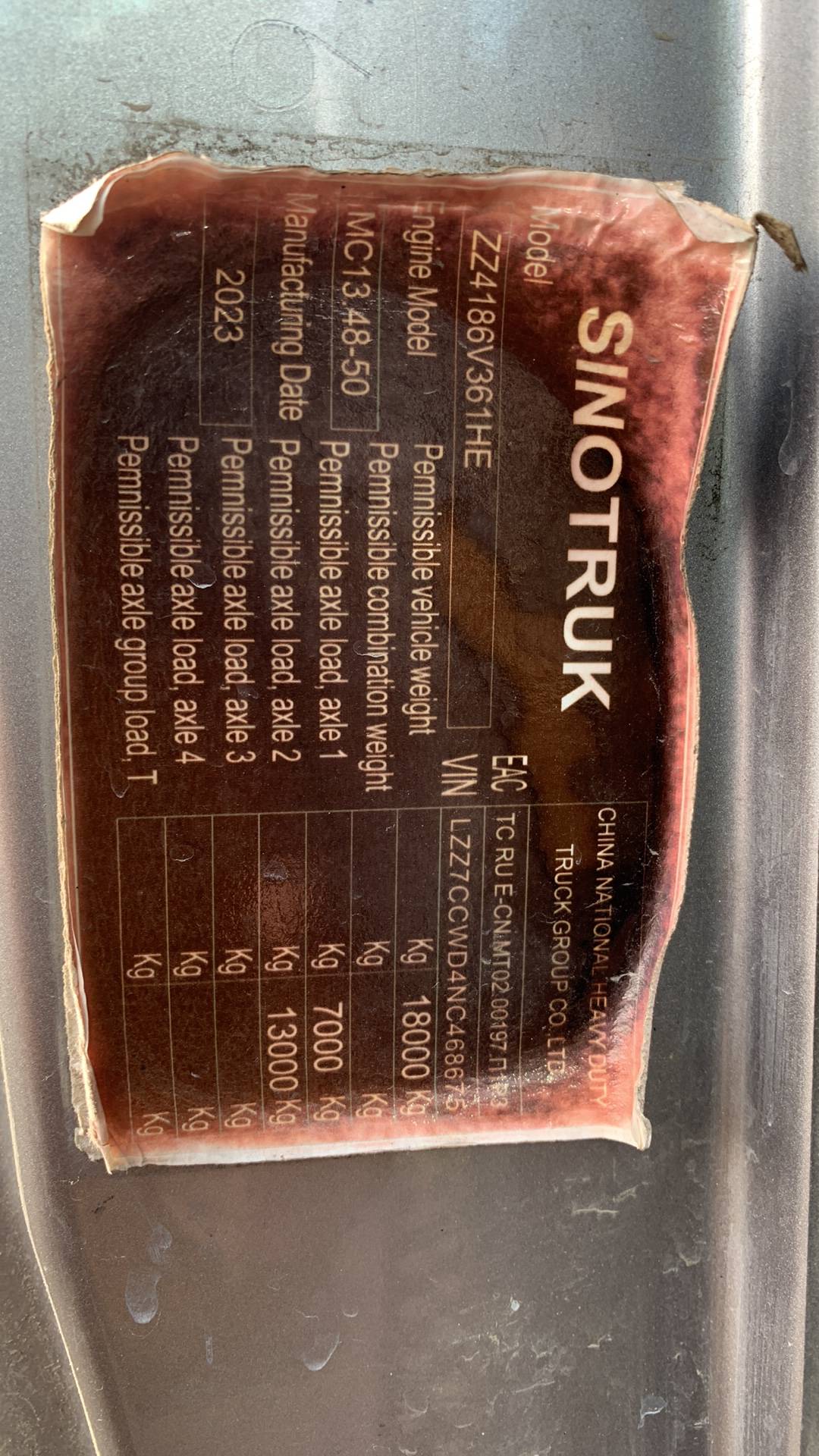 Sitrak C7H 4x2 ZZ4186V361HE,  422 234 км, 2022 года в лизинг