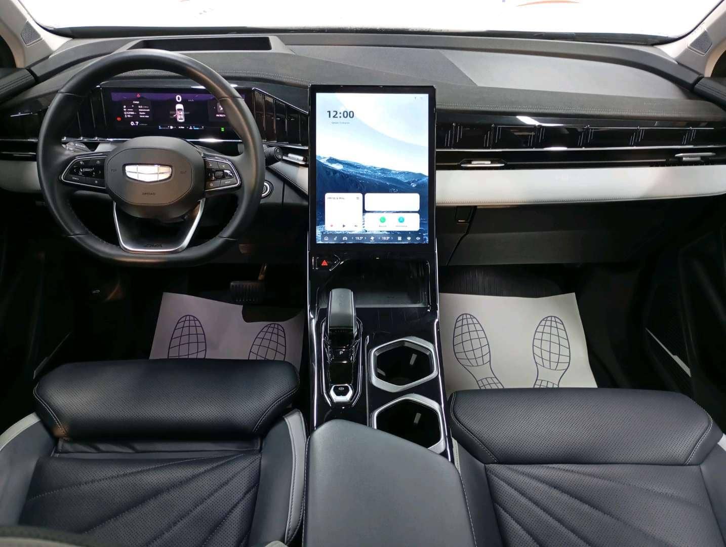 Geely Atlas,  52 988 км, 2024 года в лизинг