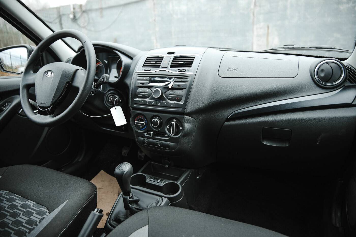 Lada Granta седан Comfort'24 1.6 90hp 5MT