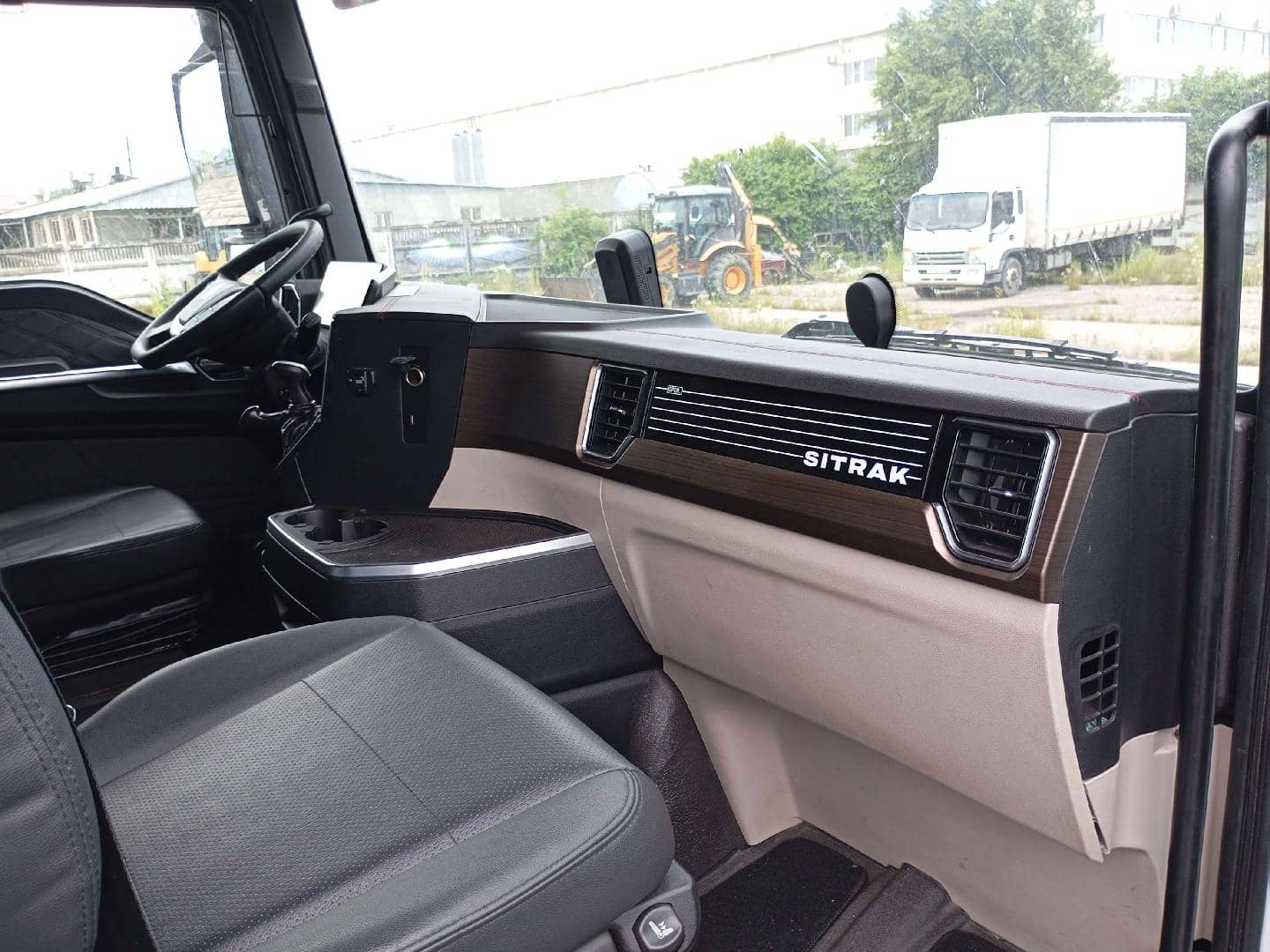 Sitrak C7H MAX ZZ4186V391HE,  372 528 км, 2023 года в лизинг