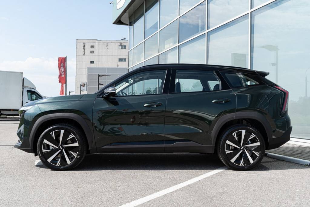 Geely Atlas Флагман 2.0Т АТ полный привод