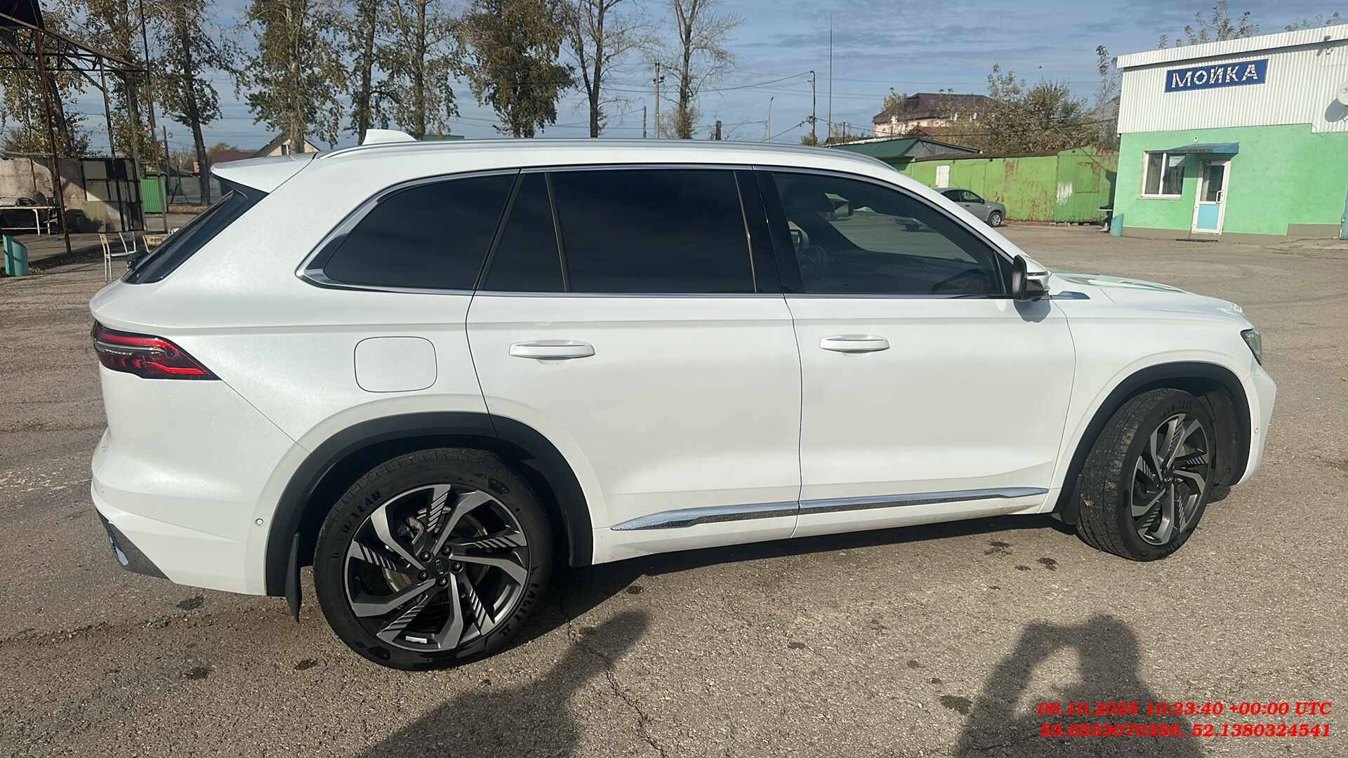 Geely Monjaro,  27 000 км, 2024 года в лизинг