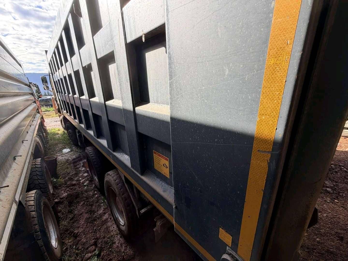 FAW CA3310P66K24T4E4 8x4 (E4),  200 000 км, 2023 года в лизинг