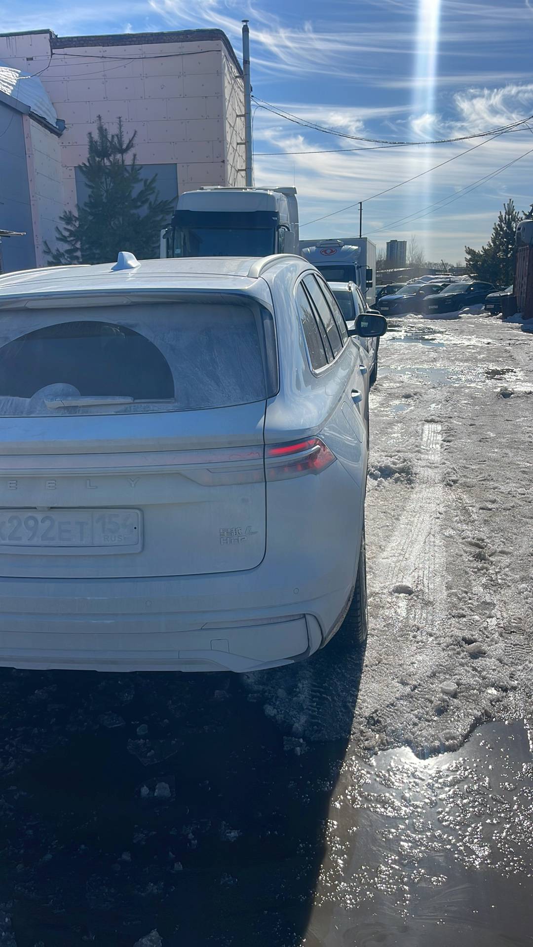 Geely Monjaro Hi-P (Xingyue L Hi-P),  54 394 км, 2022 года
