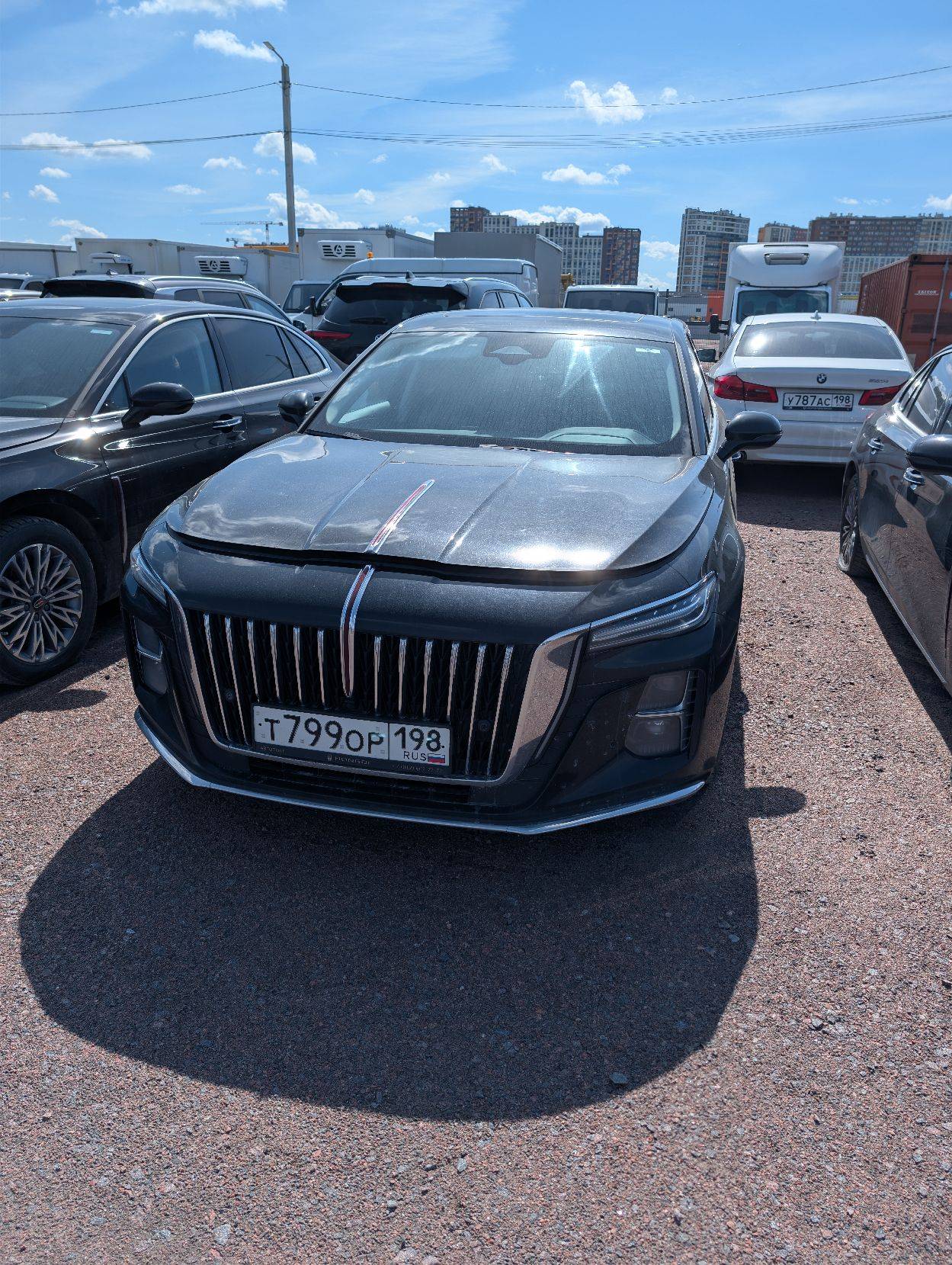 Hongqi H5