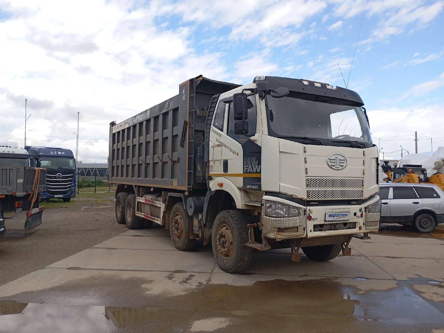 FAW CA3310P66K24T4E5 8х4,  117 082 км, 2024 года в лизинг