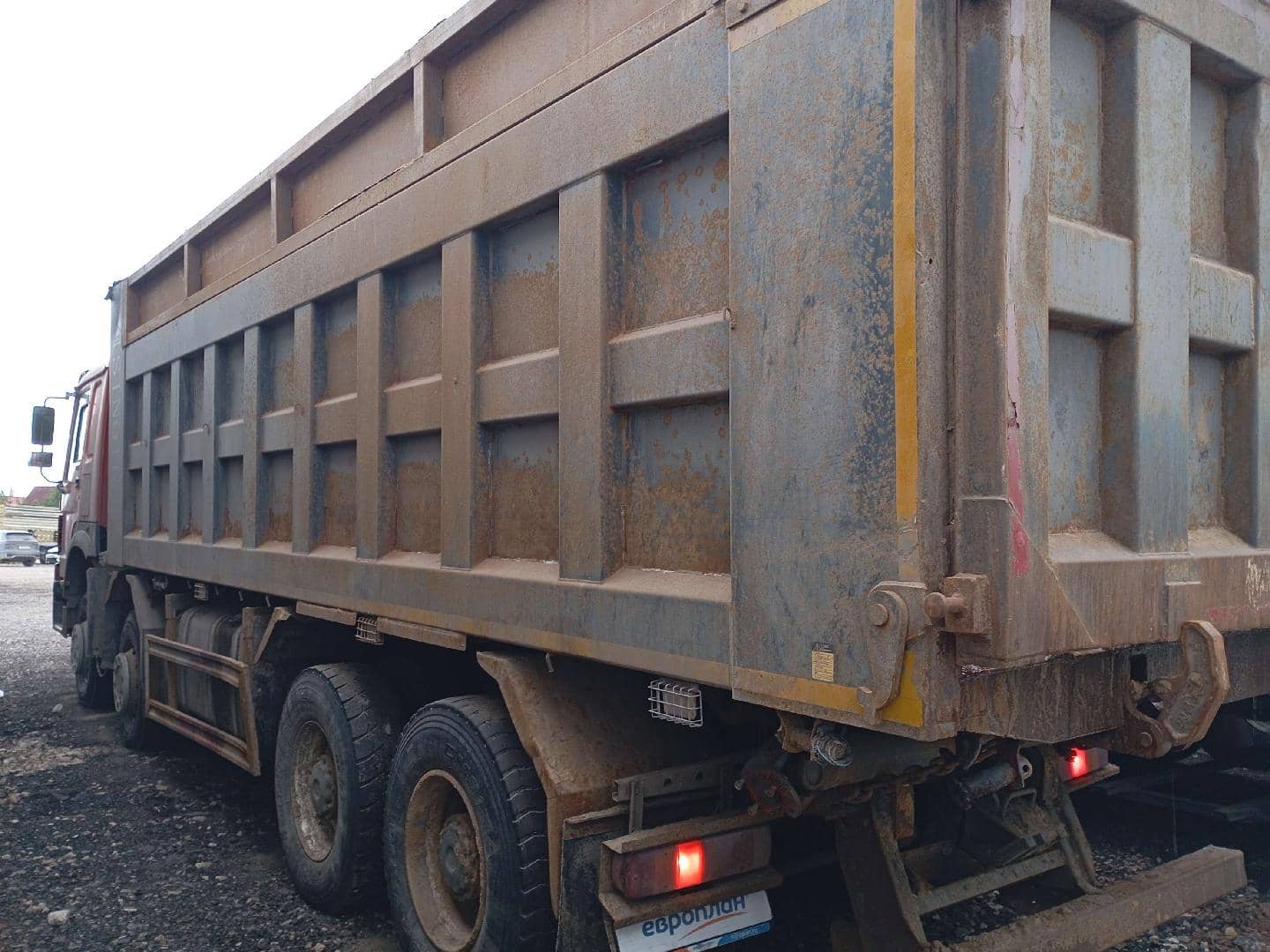 HOWO ZZ3407S3867Е 8х4,  310 562 км, 2021 года в лизинг