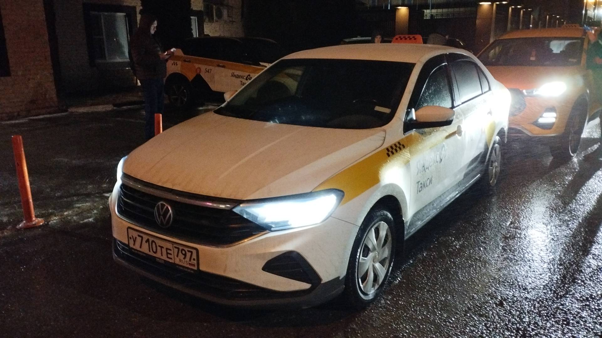 Volkswagen Polo,  169 335 км, 2021 года в лизинг