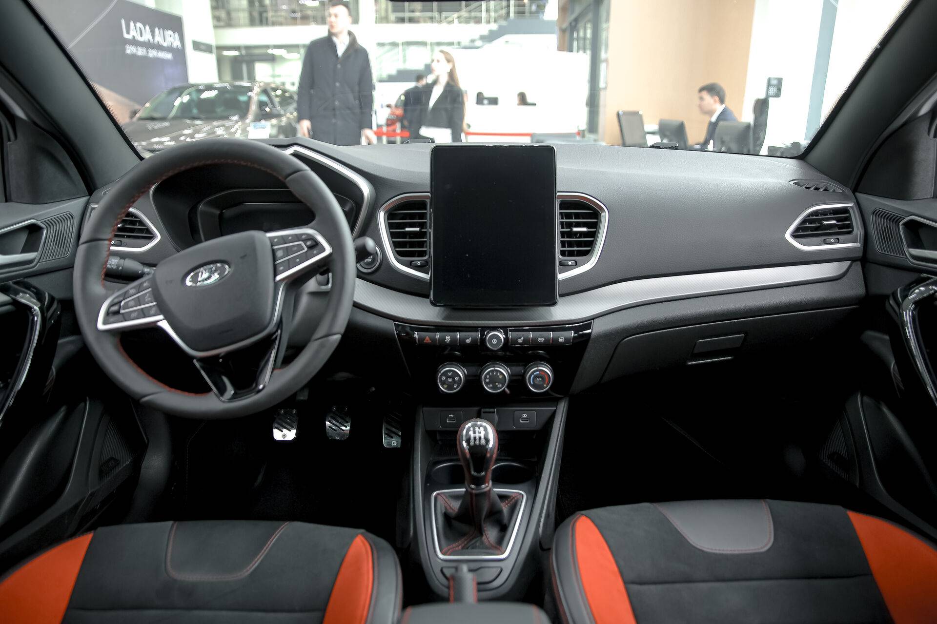 Lada Vesta SW Sportline Black 1.6 118hp  5МТ