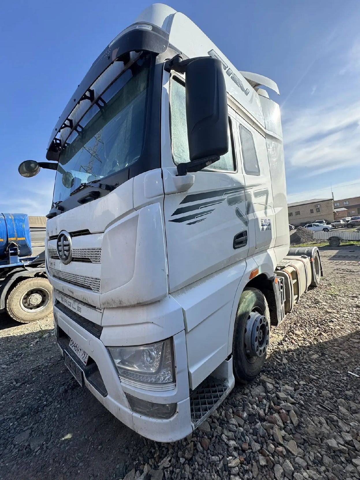 FAW CA4180P77K25E5 4x2,  355 301 км, 2023 года в лизинг