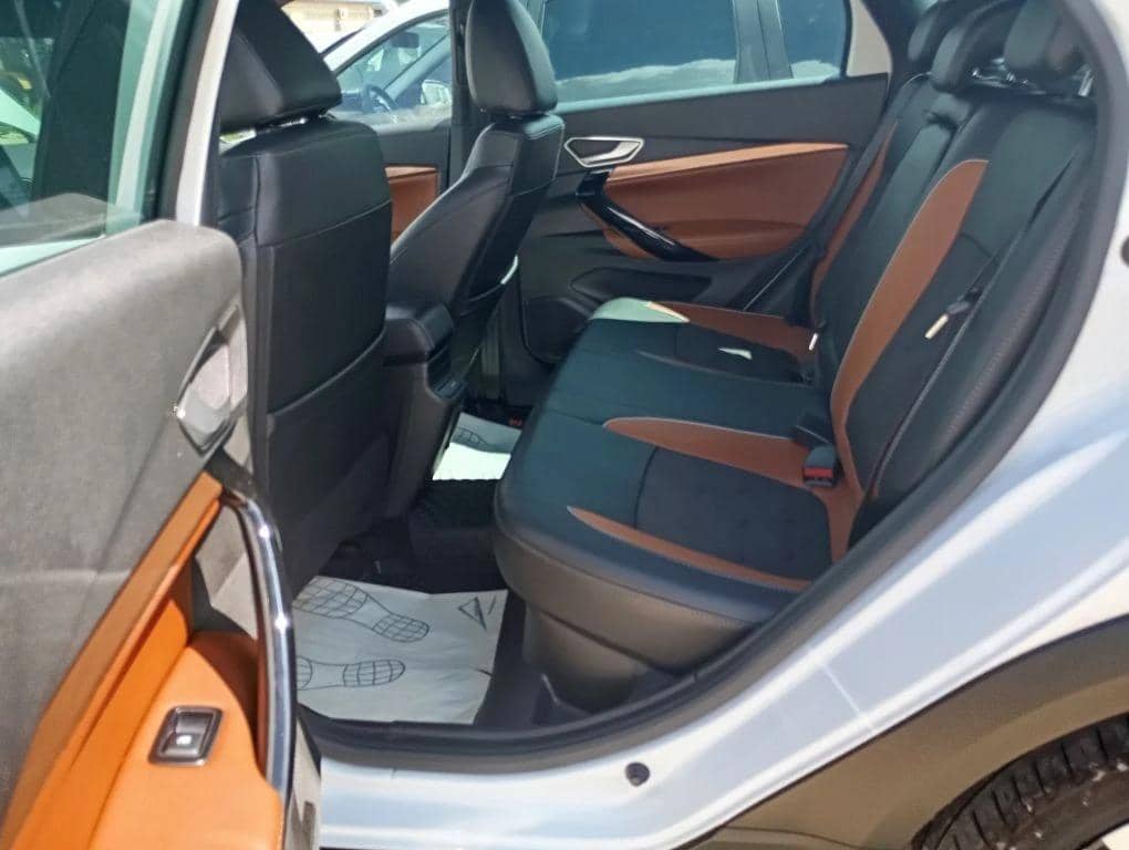 Lada Vesta универсал Кросс,  51 588 км, 2024 года в лизинг