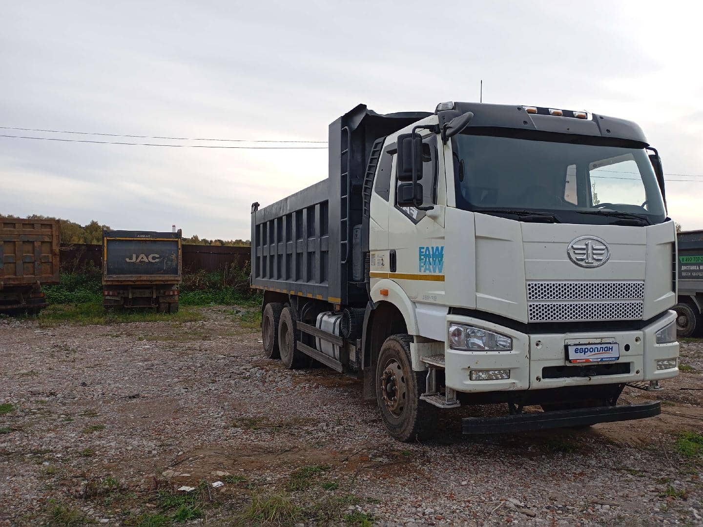 FAW CA3250P66K24T1E5 6х4,  115 275 км, 2022 года в лизинг