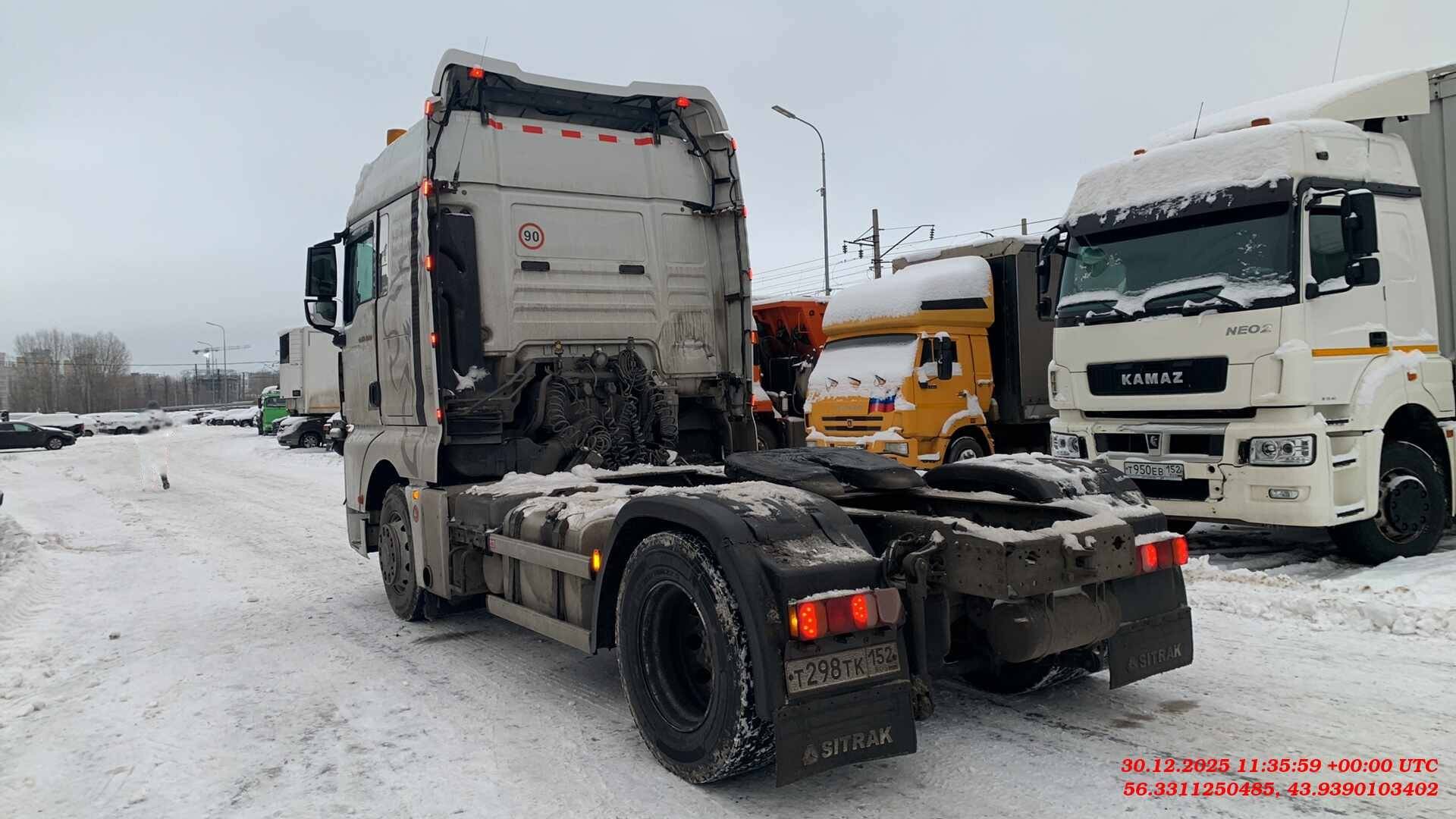 Sitrak C7H 4x2 ZZ4186V361HE,  451 863 км, 2023 года в лизинг