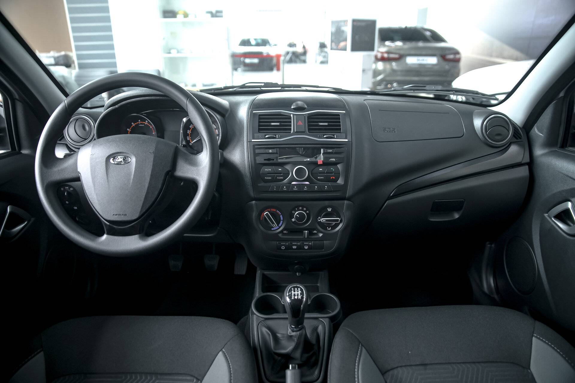 Lada Granta седан #CLUB 24 1.6 106hp 5MT