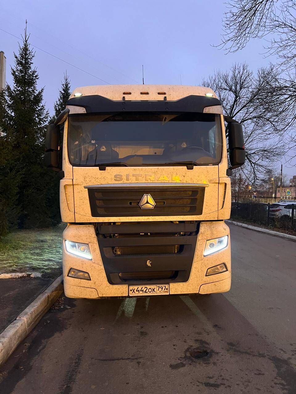 Sitrak C7H 4x2 ZZ4186V361HE