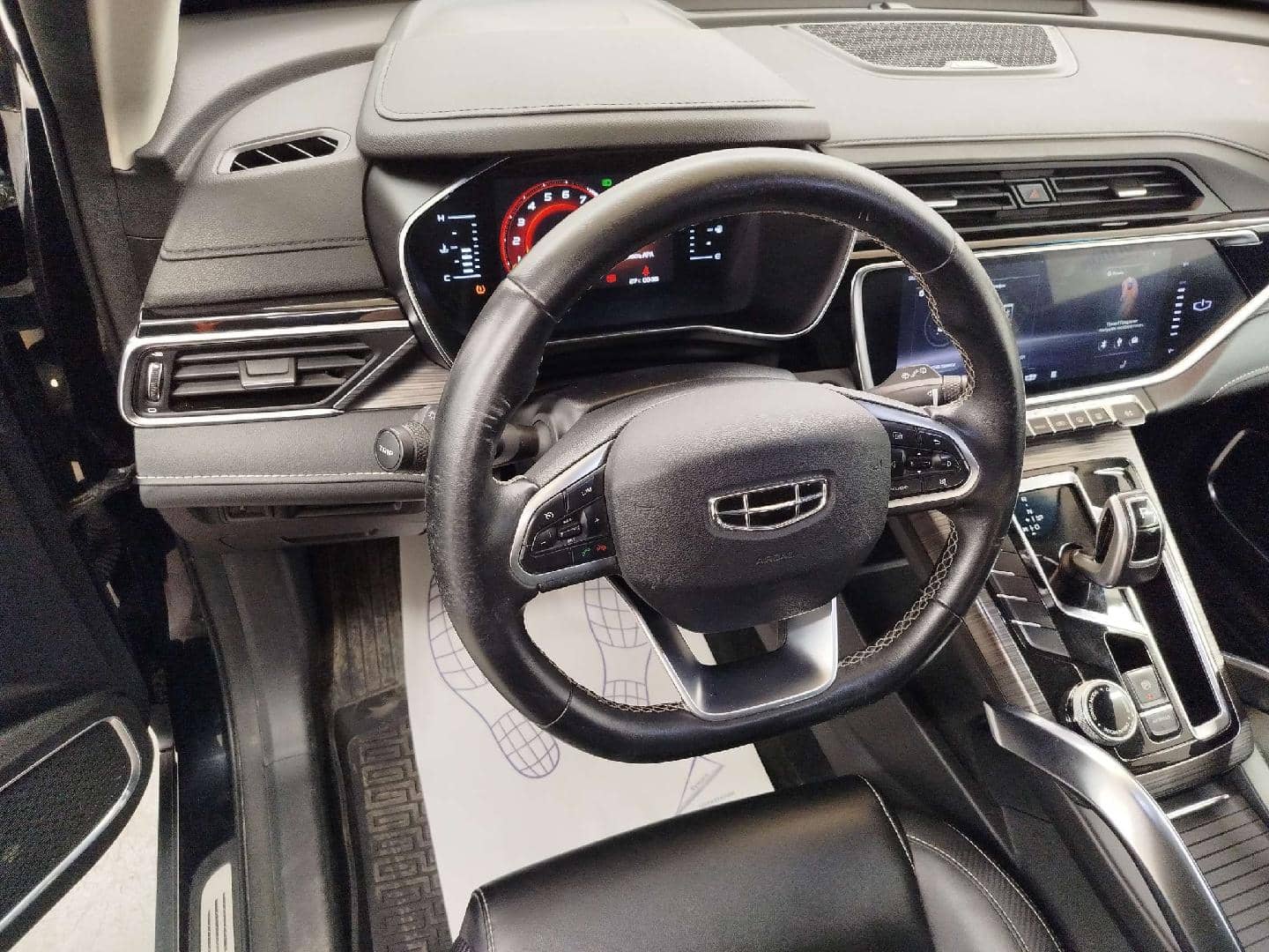 Geely Atlas Pro,  186 024 км, 2023 года в лизинг
