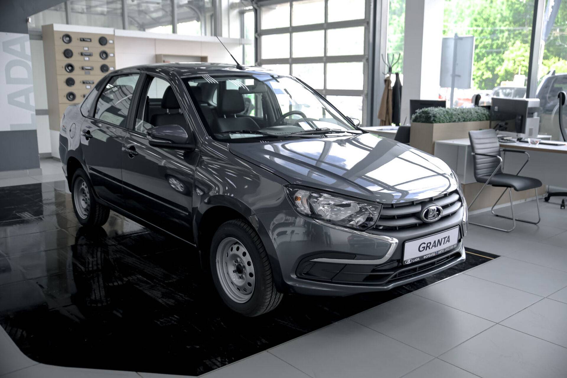 Lada Granta седан Comfort 24 1.6 106hp 5MT