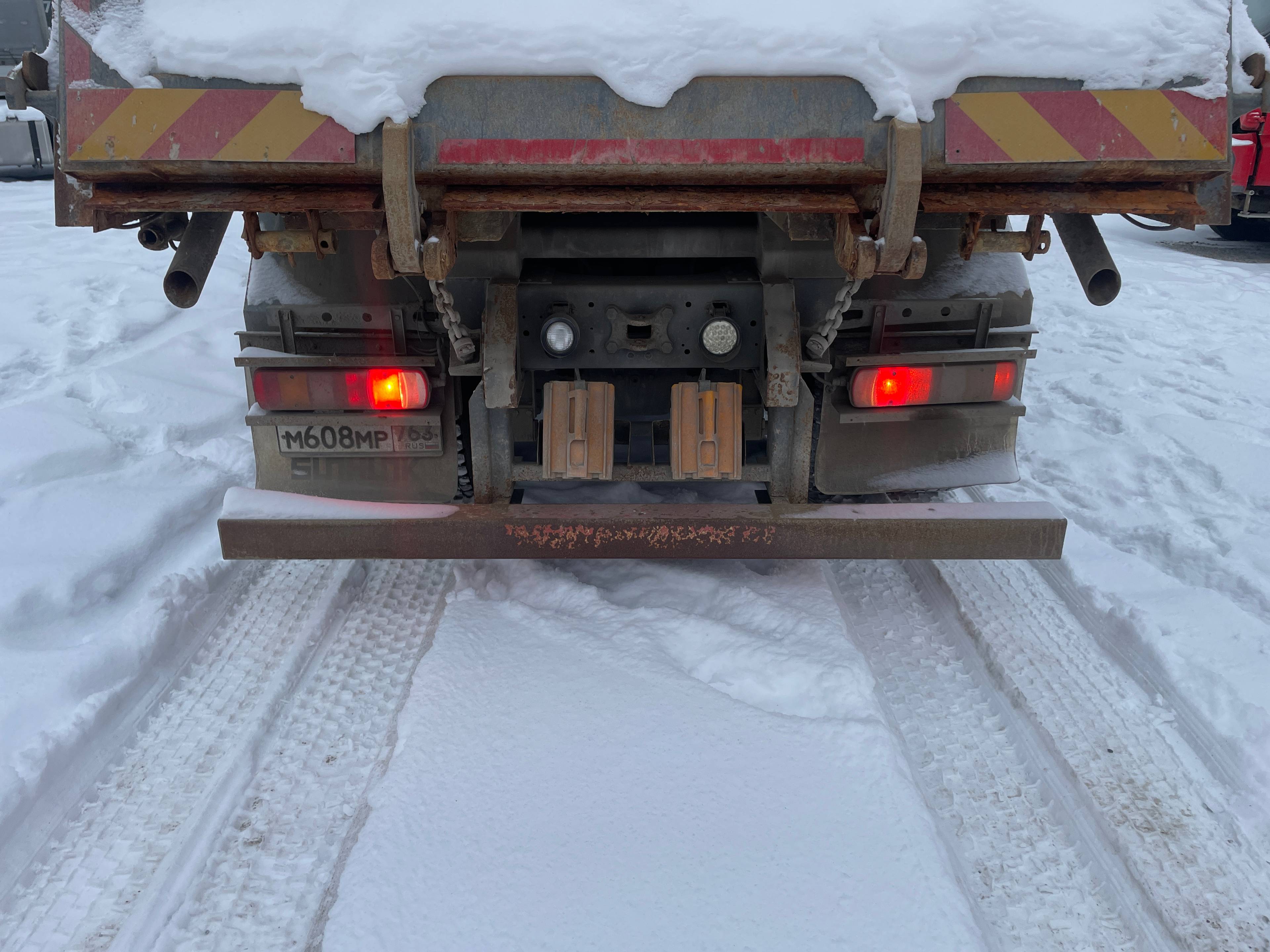 HOWO ZZ3407S3867E 8x4,  124 969 км, 2022 года в лизинг