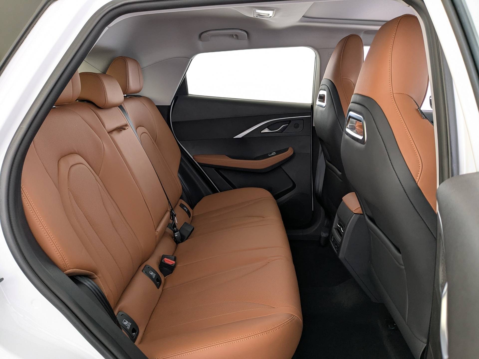 OMODA C5 Supreme 1.6 DCT AWD