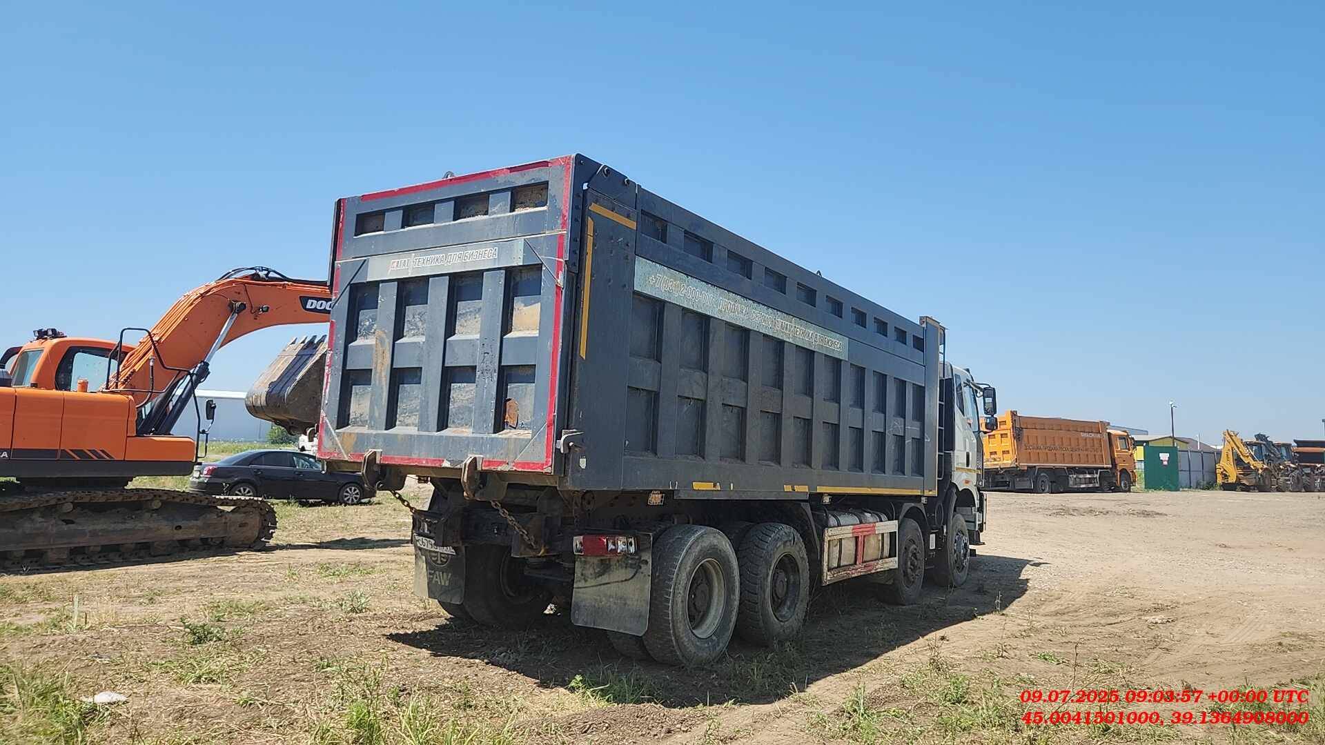 FAW CA3310P66K24T4E5 8х4,  20 662 км, 2023 года в лизинг