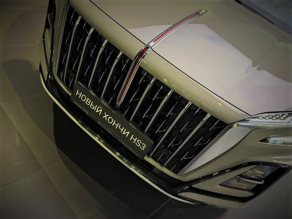 Hongqi HS3 Deluxe 2.0T AWD