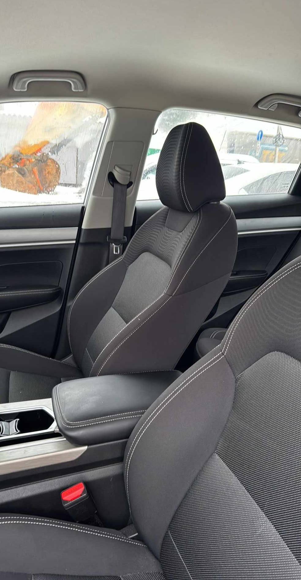 Geely Coolray,  180 000 км, 2023 года в лизинг