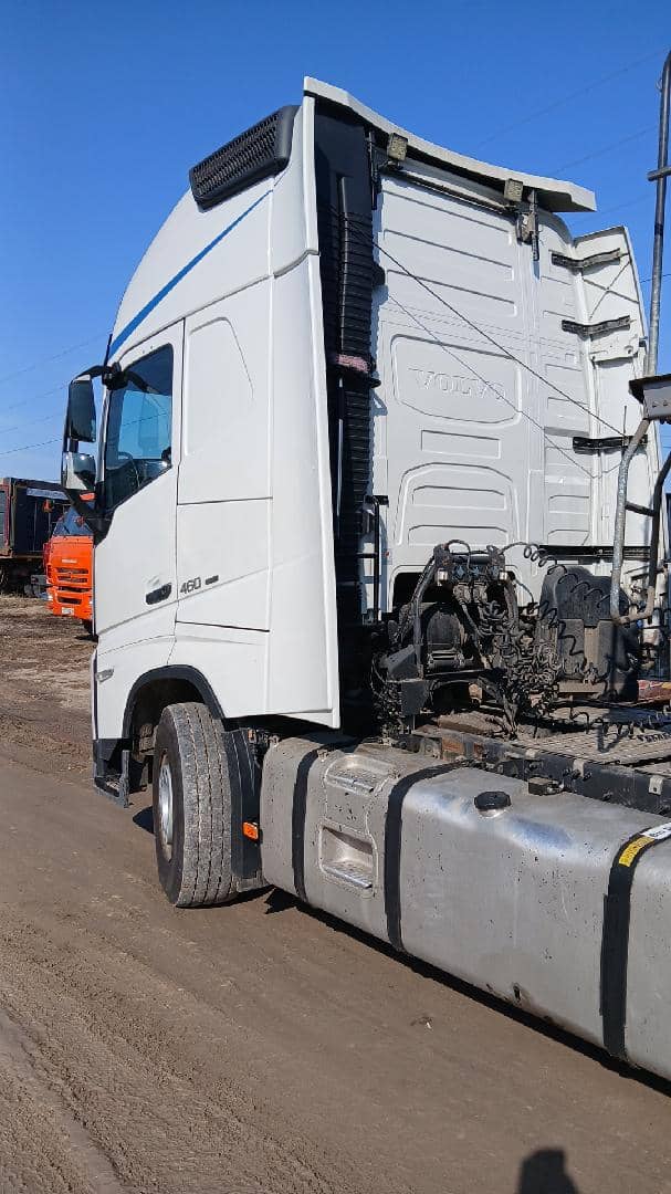 Volvo FH 460 4x2 (FH Globetrotter),  682 502 км, 2022 года в лизинг