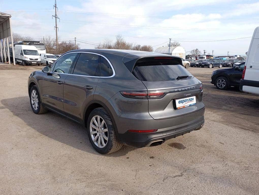 Porsche Cayenne,  55 102 км, 2021 года в лизинг