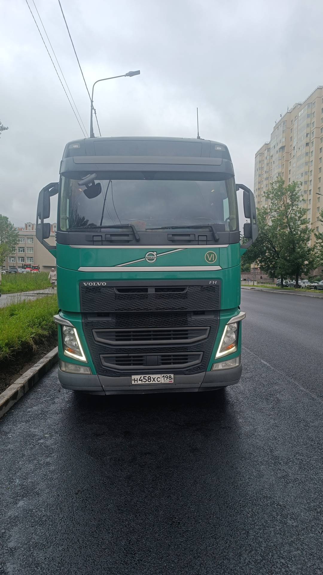 Volvo FH 460 4x2 (FH Globetrotter),  640 618 км, 2020 года в лизинг