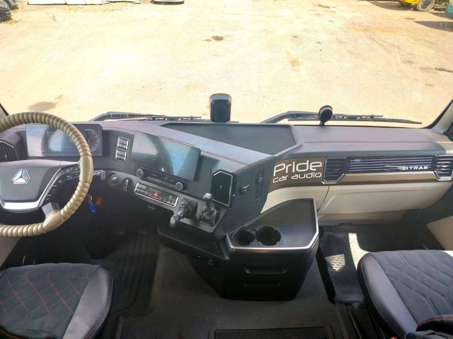 Sitrak С7Н MAX 6×4 ZZ4256V364HE,  150 867 км, 2023 года в лизинг