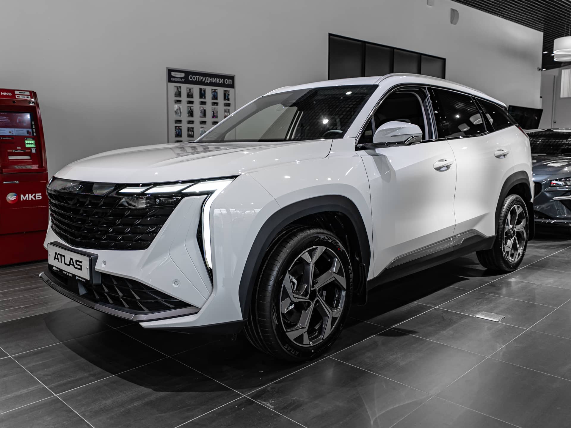 Geely Atlas Флагман 2.0Т АТ полный привод
