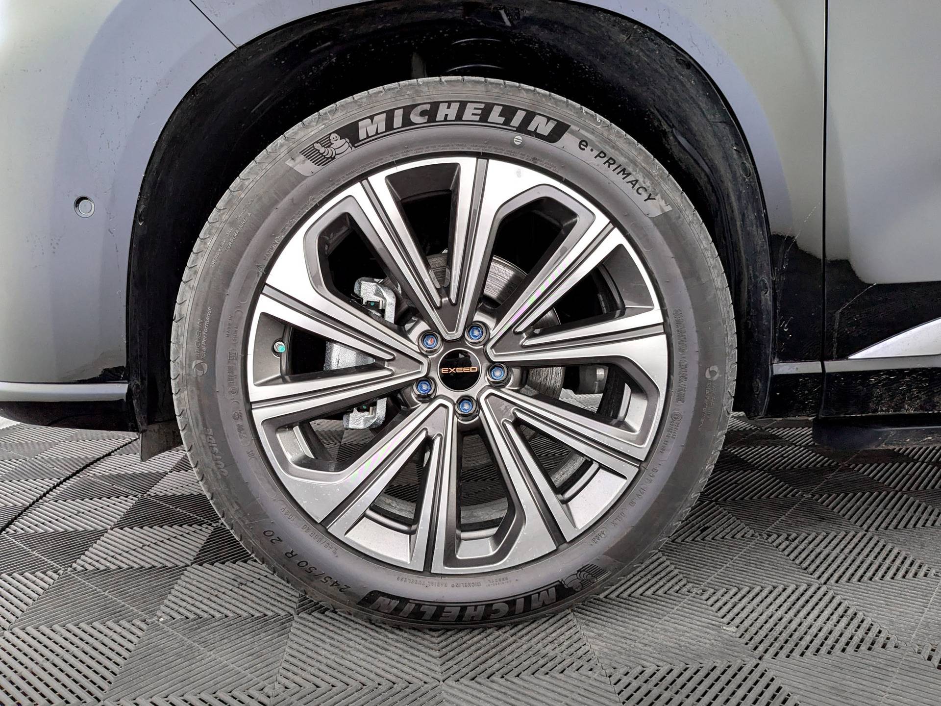 EXEED VX Президент 7 мест 2.0Т АТ полный привод (President 7 мест)