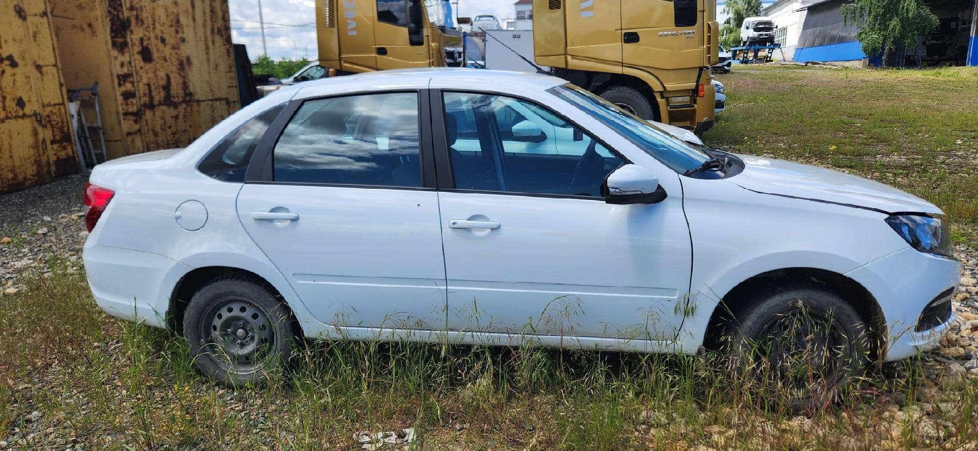 Lada Granta седан,  27 875 км, 2024 года в лизинг
