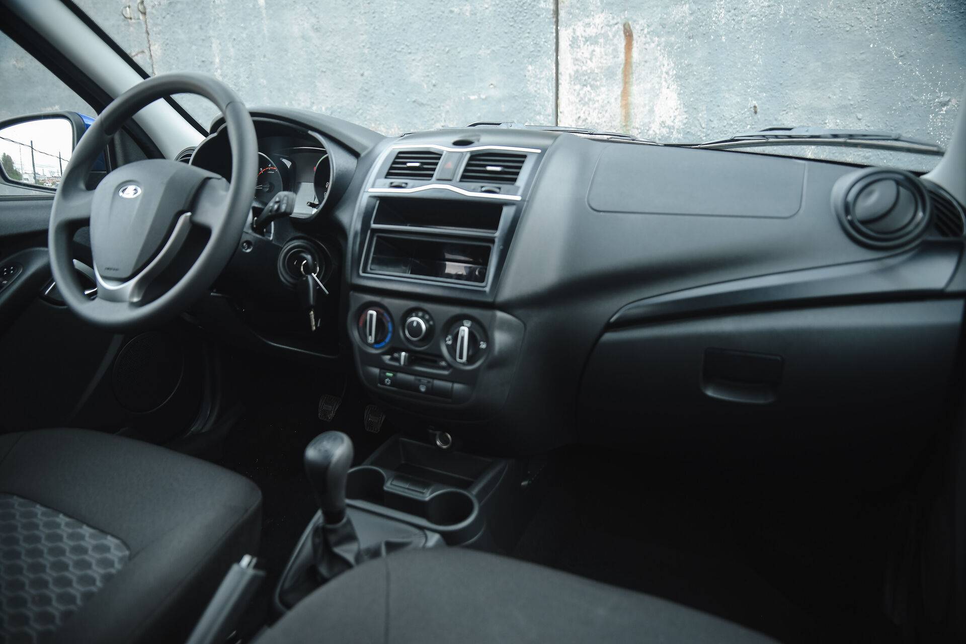 Lada Granta седан Classic 24 Кондиционер 1.6 90hp 5MT