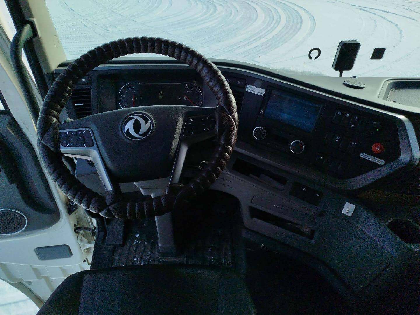 DongFeng GX DFH4180 4x2,  532 784 км, 2024 года в лизинг