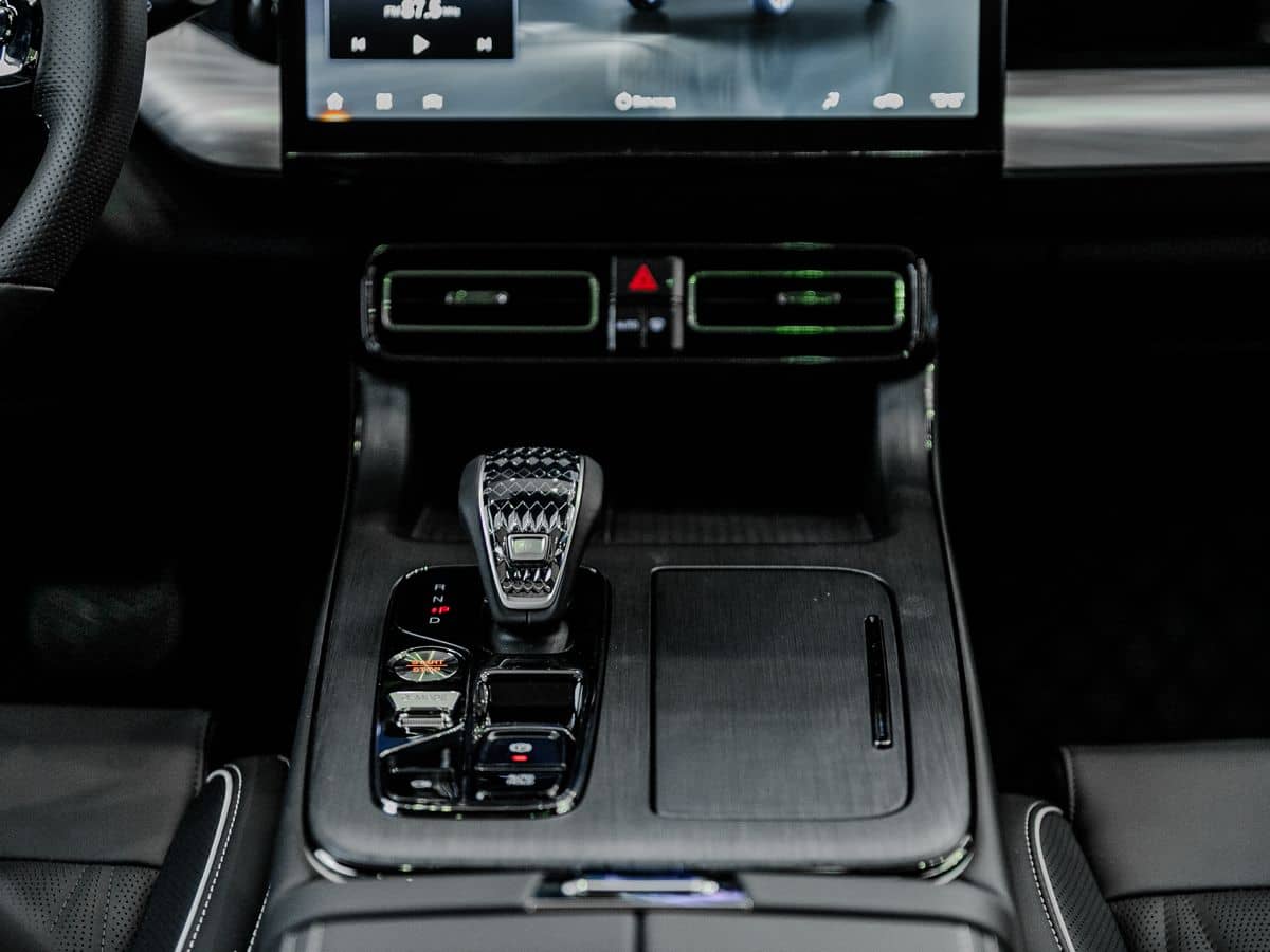 GAC GS8 Джи-Икс Премиум 2.0 АТ полный привод (GX Premium)