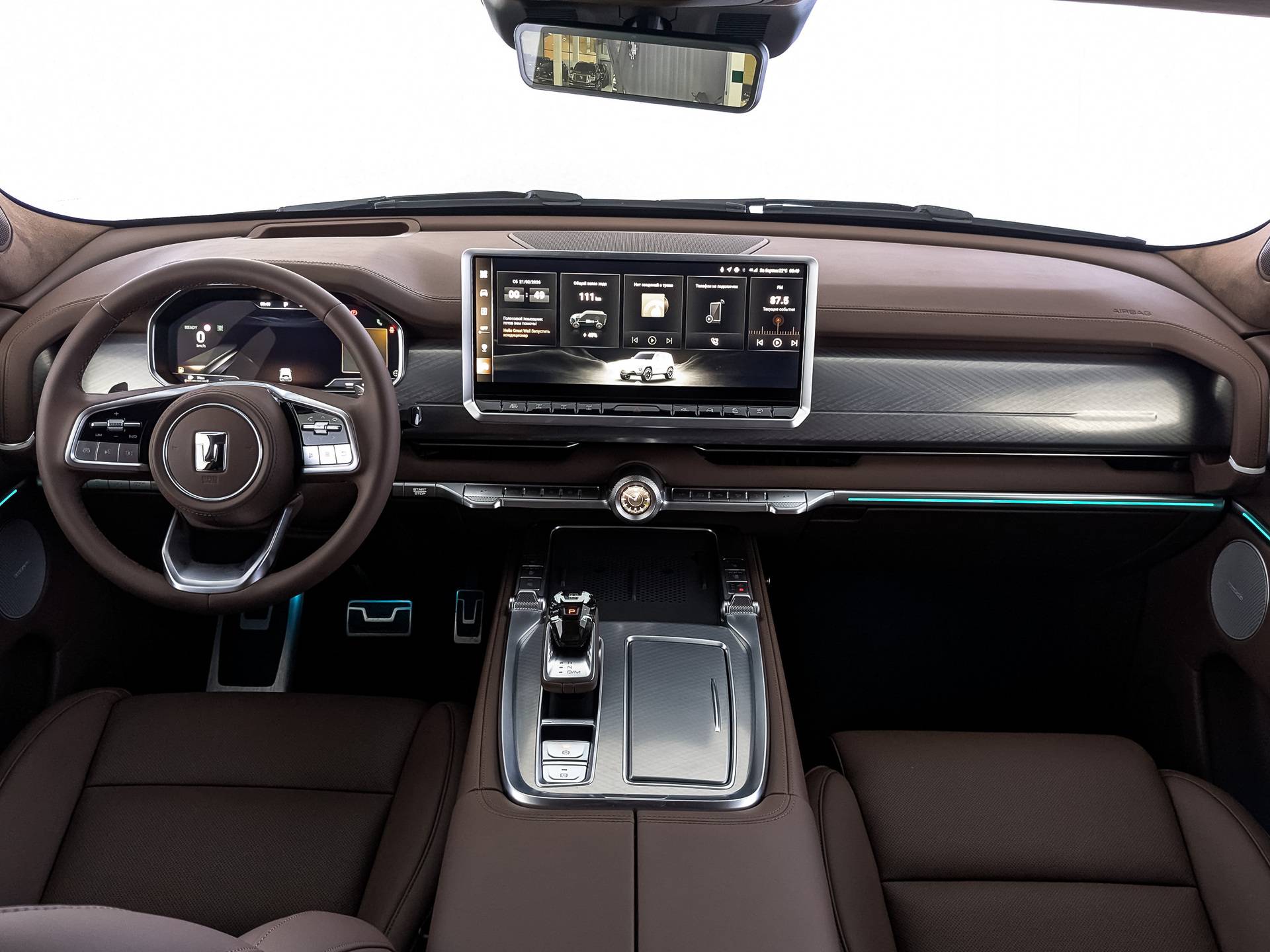 Tank 700 Техно Премиум 3.0 гибрид АТ полный привод