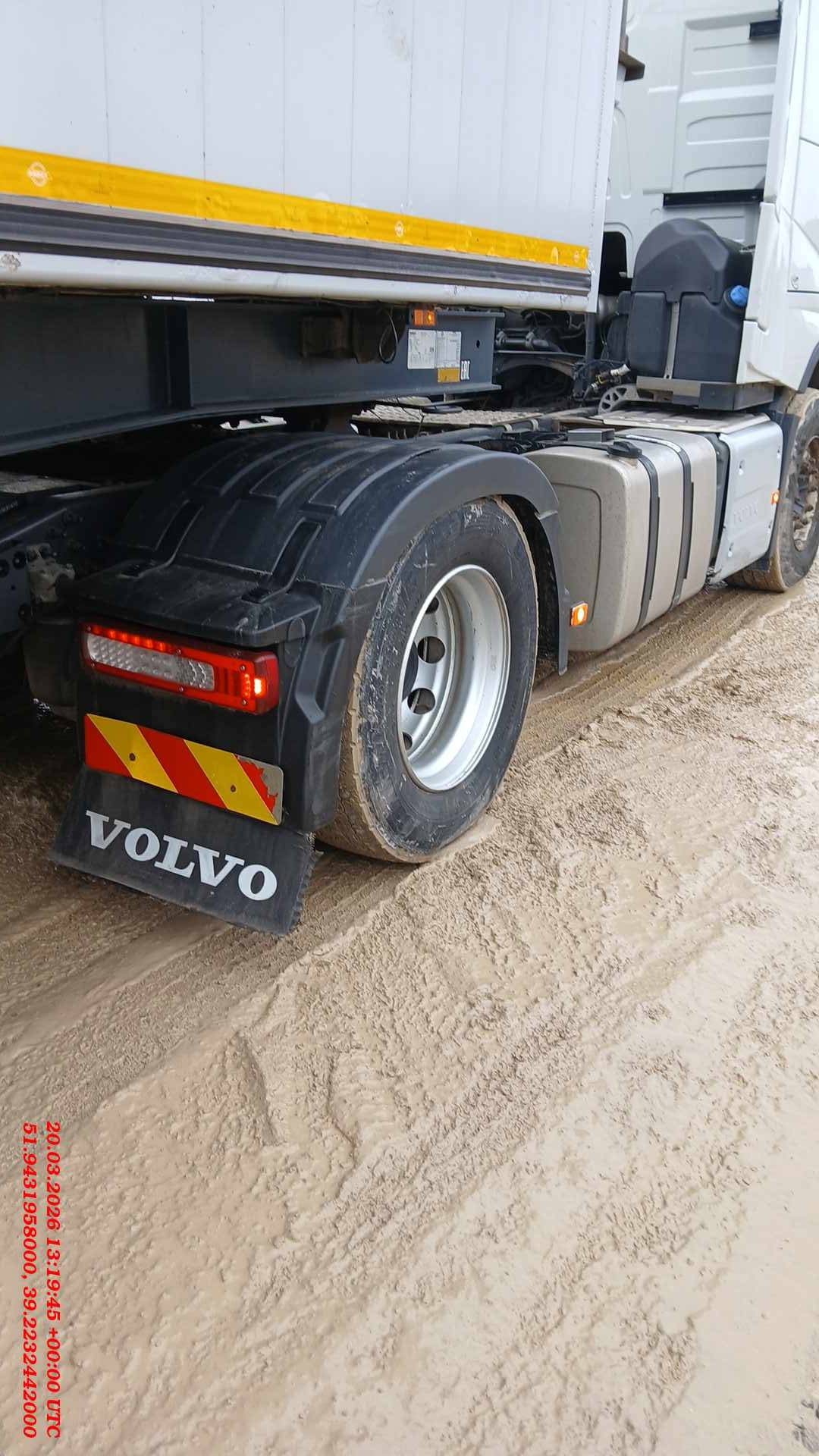 Volvo FH 460 4x2 (FH Globetrotter),  655 903 км, 2022 года в лизинг