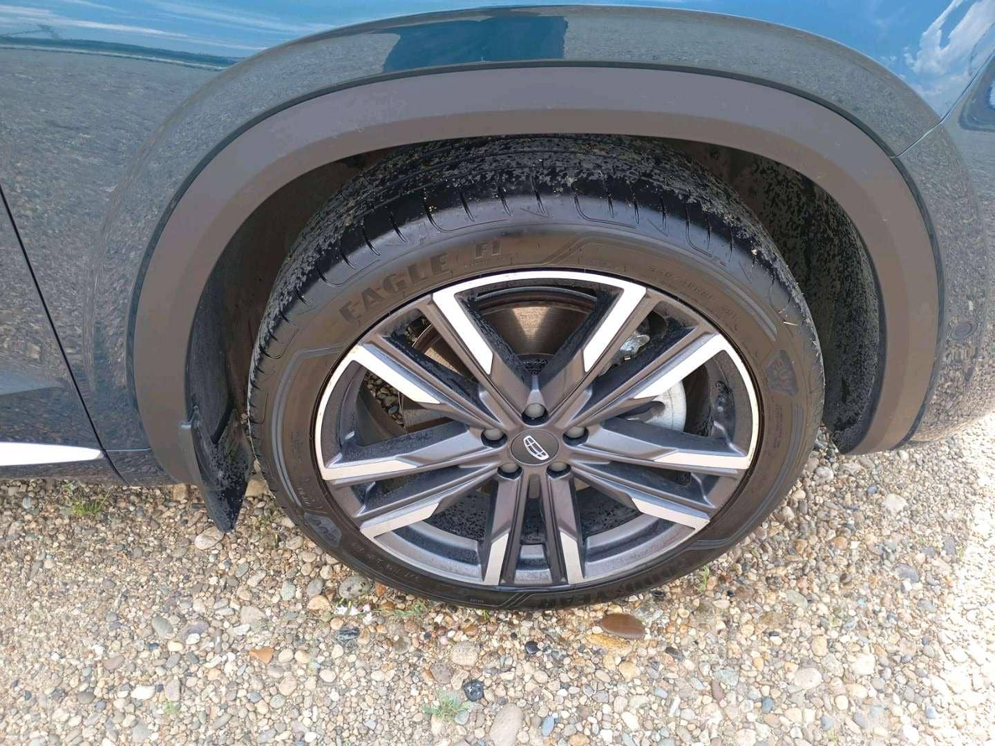 Geely Monjaro,  41 916 км, 2024 года в лизинг