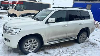 Toyota Land Cruiser 200